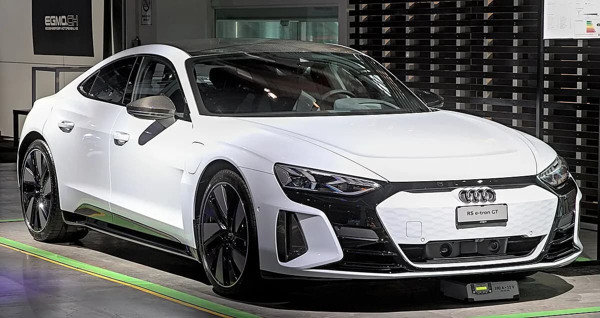 2025 Audi Audi RS e-tron