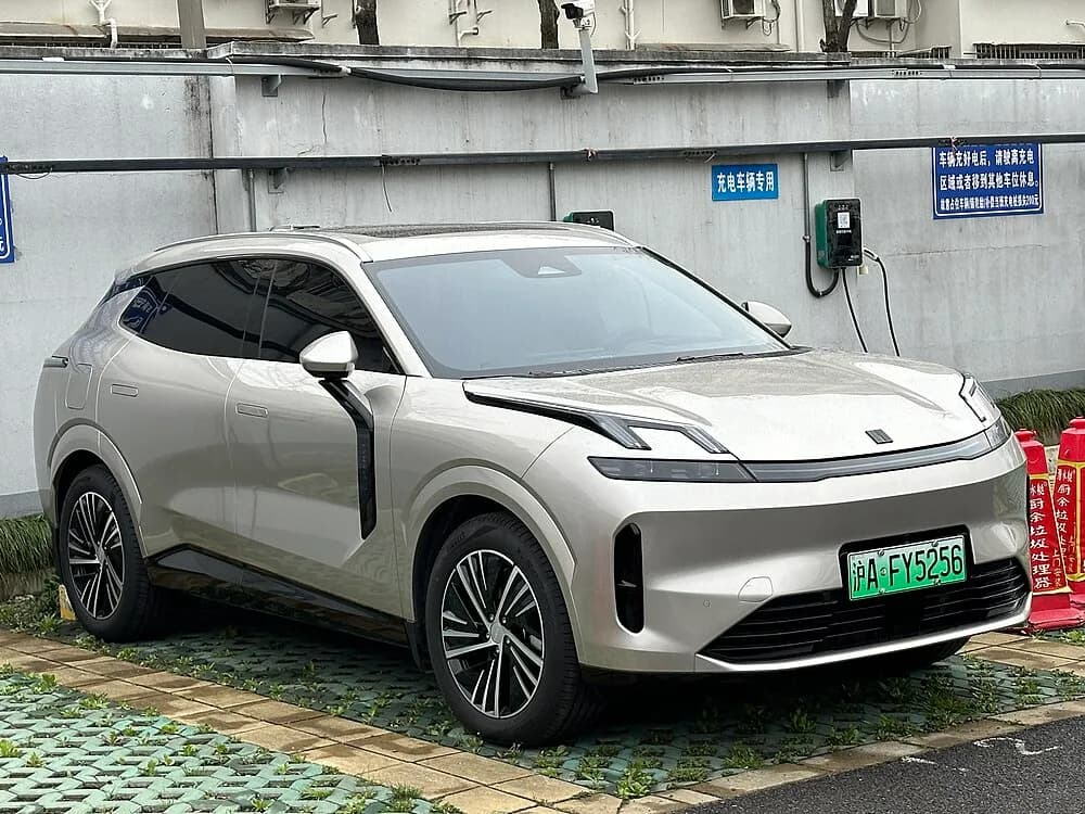 2026 Lynk & Co Lynk & Co 08