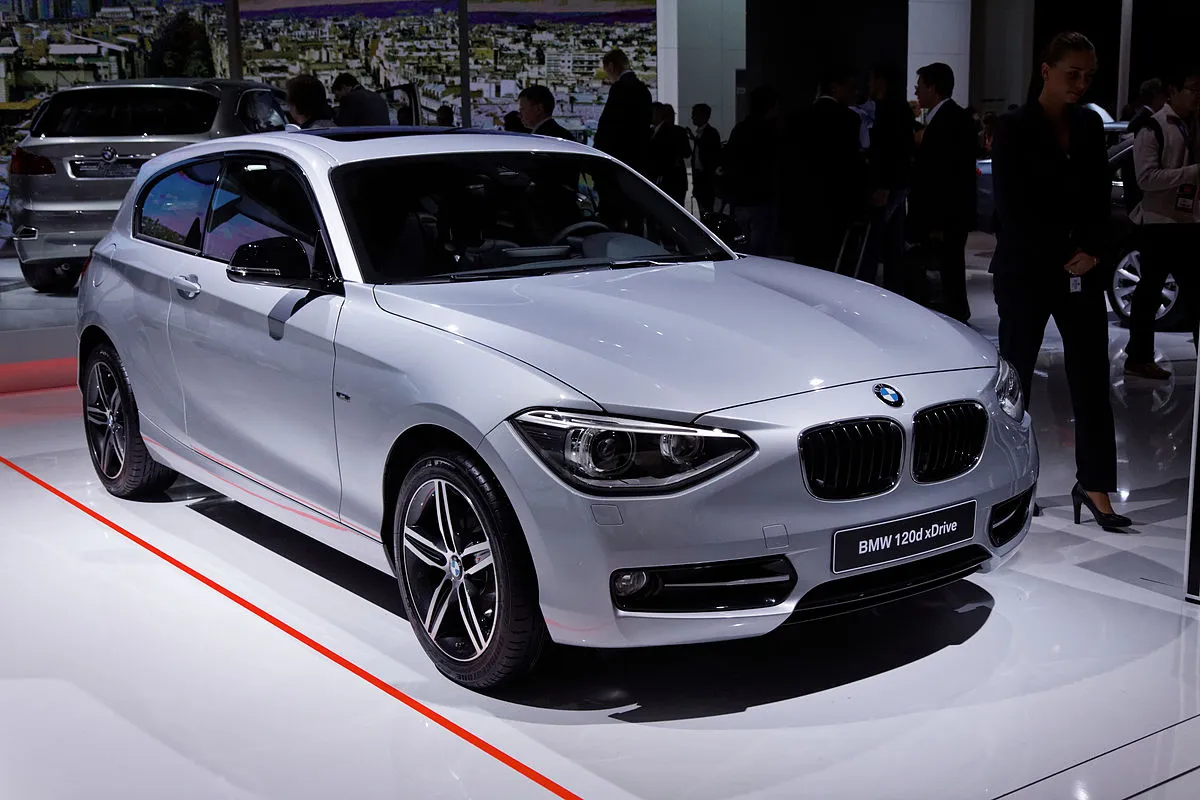 2025 BMW 120D XDRIVE