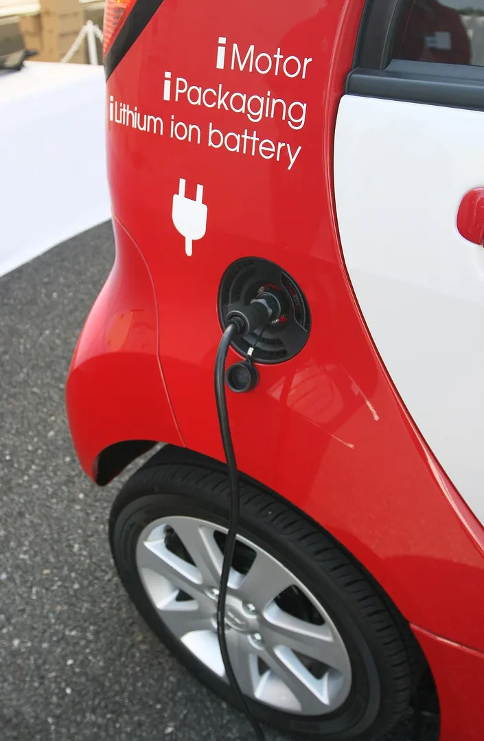 2025 Mitsubishi i-MiEV (Electric)