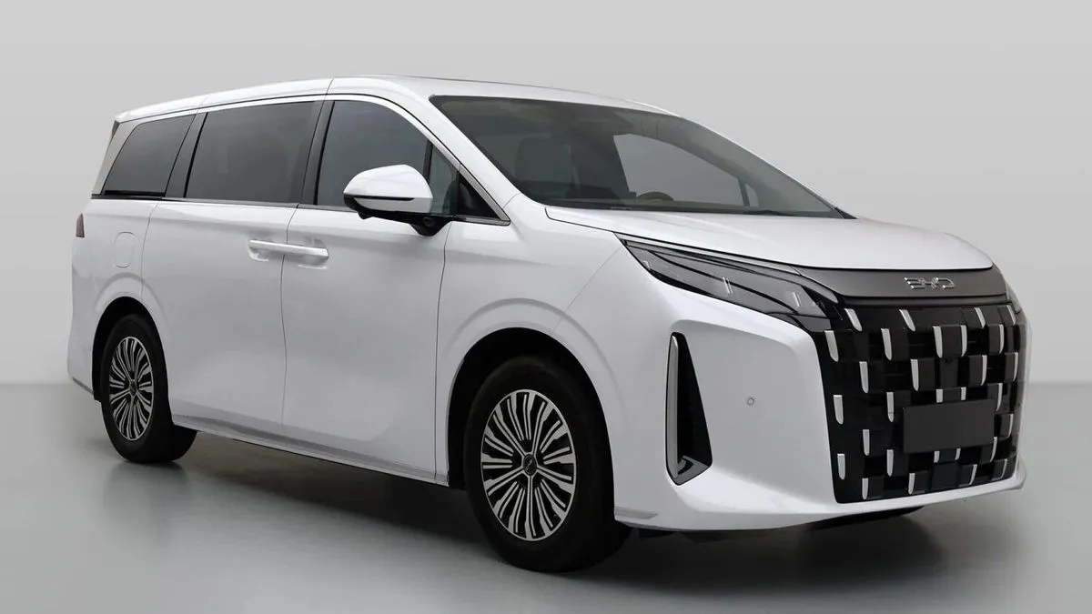 2026 BYD eMAX 9 DM-i