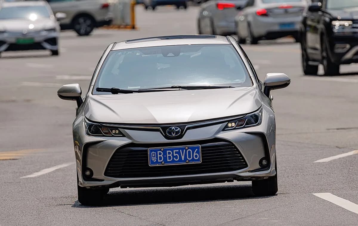 2025 Toyota COROLLA SEDAN HYBRID