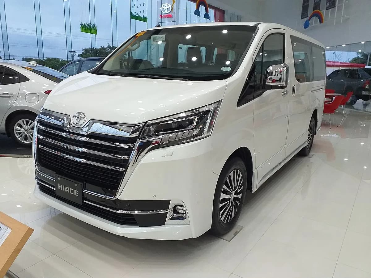 2025 Toyota Hiace Super Grandia
